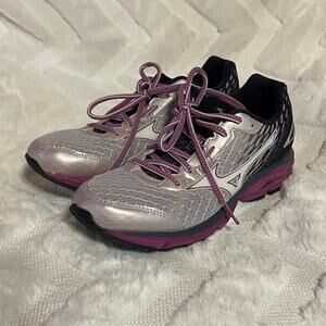 Mizuno Wave Rider 19 running shoes